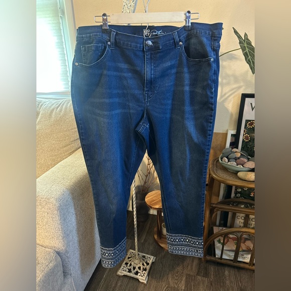 DG2 by Diane Gilman Embellished Jeans Size 20PW - Picture 1 of 5